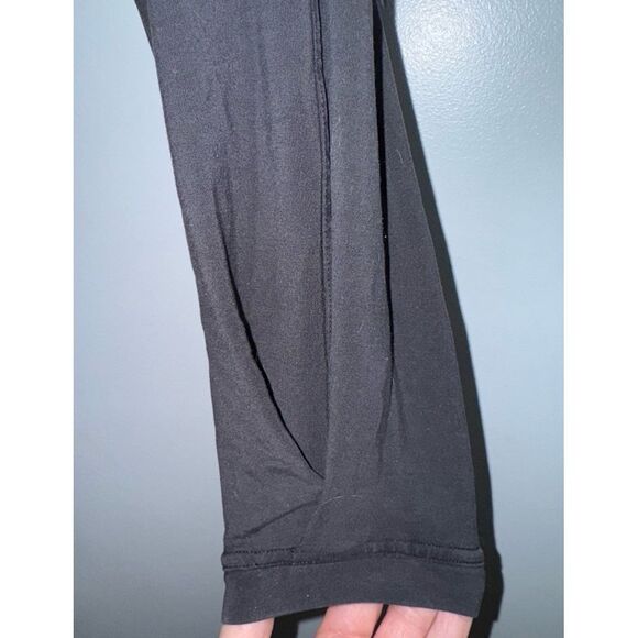 Lululemon Twisted and Tucked 25" joggers size 6 - Picture 4 of 7